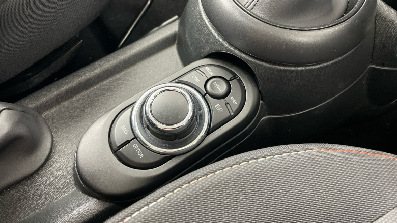 MINI Hatchback 1.5 Cooper Classic 3dr Auto Petrol Hatchback